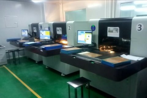 四层pcb板是哪四层，四层pcb设计中,最优的分层方案